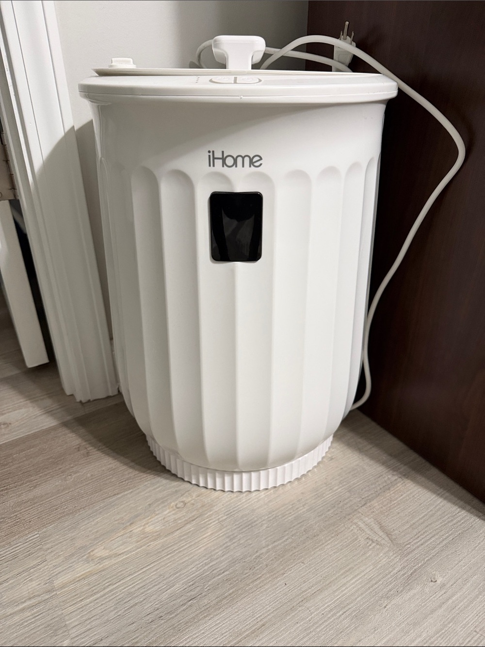 iHome White Towel Warmer